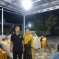 foto: Sutoyo Kades terlantik dan terpilih Desa Kemranggon di Pilkades Serentak 2024 Gelombang II Banjarnegara bersama istri Asriyati.