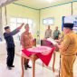 foto: Prosesi Acara Sertijab Kepala Dusun III Desa Kali Tengah saat pembacaan sumpah Jabatan