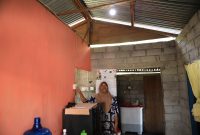 Suprihatin, salah satu warga Desa Parit, Kecamatan Selat Gelam, Kabupaten Karimun, Kepulauan Riau saat menyalakan lampu di rumahnya pascalistrik PLN telah beroperasi 24 jam penuh di desanya. Kini dirinya dapat beraktivitas dengan nyaman setelah sebelumnya listrik di desanya hanya menyala 14 jam setiap hari.