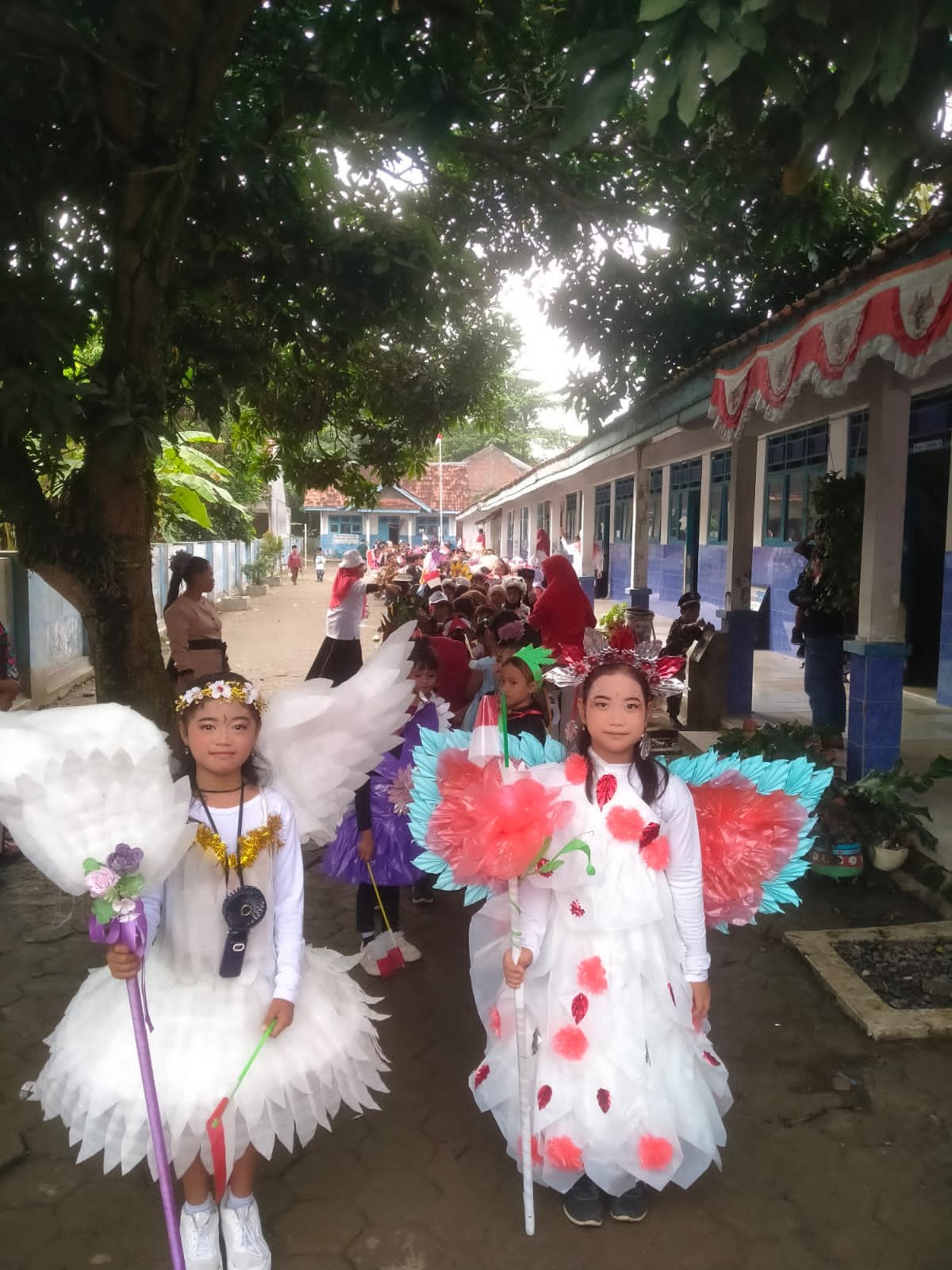 Siswa - Siswi SDN 03 Kendalsari Petarukan Pemalang Gelar Karnaval, Meriahkan HUT RI Ke 80 Tahun