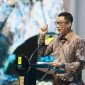Direktur Utama PLN, Darmawan Prasodjo saat menyampaikan speech pada kegiatan Enterprise Customer Gathering PLN di Jakarta, Kamis (7/8). Dirinya menegaskan komitmen PLN untuk terus mendorong kolaborasi dengan pelanggan industri guna menciptakan ekosistem energi yang andal, berkelanjutan, serta mampu mendorong investasi dan penciptaan lapangan kerja di seluruh Indonesia.