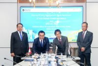 Studi bersama antara JERA dan PLN EPI berfokus pada kajian komprehensif yang mencakup aspek komersial, finansial, dan regulasi. Kajian ini meliputi kegiatan pengadaan, pasokan, dan optimalisasi LNG, serta peluang pengembangan infrastruktur LNG yang dirancang secara strategis untuk mendukung sektor ketenagalistrikan nasional.

Kiri ke kanan Iwan Agung Firstantara, Mantan Direktur Utama PLN EPI ; Rakhmad Dewanto, Direktur Utama PLN EPI; Ryutaro Suzuki, Executive Officer Head of the Asia Middle East Group JERA Co., Inc.; dan Manabu Onuki, President Director (CEO) of JERA Energi Indonesia.