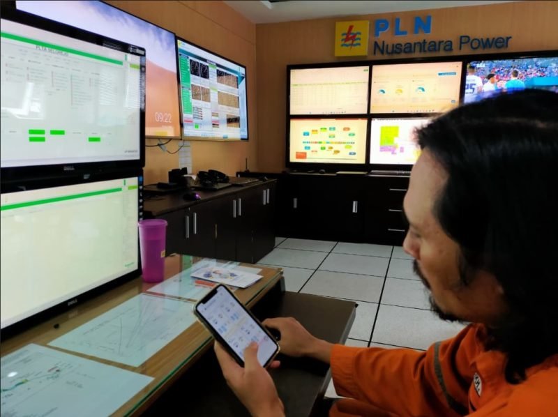 Selain lewat dasbor, hydrobot juga dapat diakses melalui telepon genggam sehingga lebih fleksibel dan memudahkan operator dalam menggunakan aplikasi peraih penghargaan Technology Breakthrough of the Year , Stevie® Award for Technology Excellence 2025.