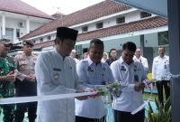 Foto: Suasana Peresmian Pondok Pesantren At-Taubah dengan pengguntingan pita oleh Gus Wahid Jumali,Lc di Rutan Banjarnegara.