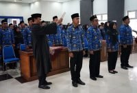 Foto: Suasana Pengambilan janji/sumpah jabatan untuk peserta ASN dan PPPK untuk Formasi ke ll oleh Bupati Banjarnegara.