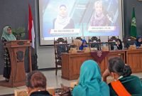 Foto: Ketua GOW Banjarnegara Hj. Sri Rejeki Indarto, S.E. saat memberikan sambutan dalam Sosialisasi