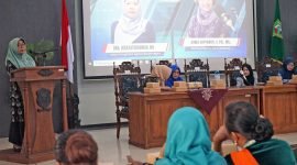 Foto: Ketua GOW Banjarnegara Hj. Sri Rejeki Indarto, S.E. saat memberikan sambutan dalam Sosialisasi