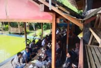 Foto: Rapat persiapan proyek Banprov dan BKK Tahun Anggaran 2025 di Café Kayu Warna, Kecamatan Punggelan.