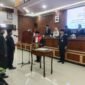 Foto: Pengambilan sumpah dan janji jabatan Slamet SM oleh Ketua Pengadilan Negeri Banjarnegara Anteng Supriyo, SH, MH, dalam Sidang Paripurna DPRD Kabupaten Banjarnegara.
