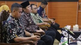 Foto: Wakil Bupati Banjarnegara Wakhid Jumali, Lc mengikuti Rakor Verifikasi dan Validasi Program MBG secara daring di Command Center.