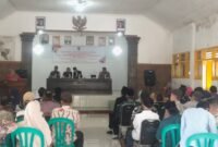 Foto: Suasana Pelaksanaan Pelantikan Kayim atau pekerja Desa Brengkok di aula kantor Desa setempat.