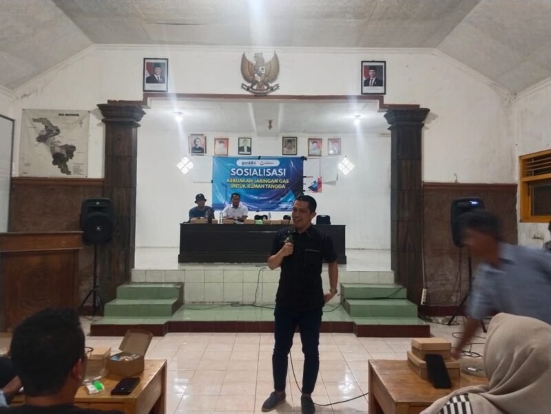 Foto: Aqib Ardiansyah, Anggota DPR RI Komisi XII Fraksi PAN, saat melaksanakan reses di Aula Balai Desa Brengkok, Kecamatan Susukan, Kabupaten Banjarnegara.