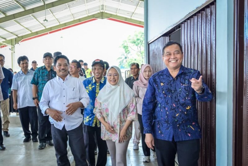 Ditjend PDSPKP Erwin Dwiyana, SPI, Msc saat memberikan sambutan di peresmian Pasar Ikan Lengkong.(Dok.Bas/beritafakta.id).