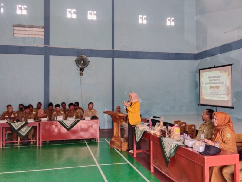 Foto: Prosesi Pelepasan KKN Unsoed 2026 di Gedung Serba Guna Desa Gumelem Wetan. (Dok. Bas/Berita Fakta).