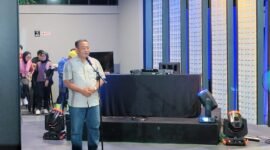 Fhoto: Pj.Sekda Banjarnegara Tursiman saat memberikan sambutan peresmian Neon Padel di Pariwisata Surya Park.