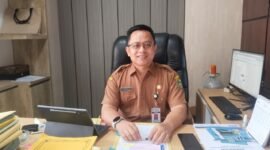 Foto: Aditya Agus Satriya saat berada di ruang kerjanya di Kantor BPPKAD Banjarnegara. (Dok.
Bas/Berita Fakta.id).