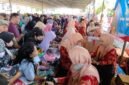Photo: Nampak Warga Banjarnegara ramai Padati Stand Bazar Pakaian Murah di Pasar Murah Ramadhan 2026.(Dok.Berita Fakta.id).