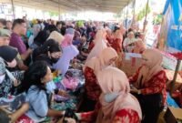 Photo: Nampak Warga Banjarnegara ramai Padati Stand Bazar Pakaian Murah di Pasar Murah Ramadhan 2026.(Dok.Berita Fakta.id).