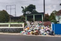 Fhoto: Salah satu TPS Kelurahan Karang Tengah yang berdekatan dengan Sekolahan, Kantor Kelur ahan, dan Puskesmas l Banjarnegara.(Dok.Berita Fakta.id).