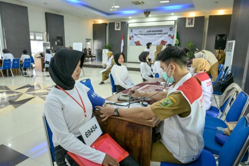 Situasi para calon paskibraka Kabupaten Banjarnegara saat pelaksanaan pengecekan kesehatan.(Dok Kominfo/Beritafakta.id)