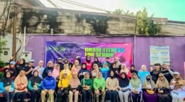 Senam kursi jadi solusi cegah risiko jatuh di usia emas. (Foto: Alda/britafakta.id)