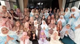 Muslimah Victoria Park berfoto bersama setelah acara Halalbihalal
(Dok: Eko Sulistyorini)
