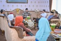 Photo:Wakil Bupati Banjarnegara Wachid Jumali, Lc saat menerima Komisi E DPRD Provinsi Jateng di Pringgitan, nampak suasana hangat menyelimutinya.(Dok.Kominfo Bna/BeritaFakta.id)