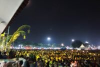 Ribuan penonton memadati Alun alun Banjarnegara untuk menonton gelar hiburan rakyat, di acara 455 tahun Banjarnegara peringati ultahnya.(Dok.Kominfo Bna/Berita Fakta.id)