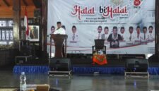 Rofik Hananto sedang mengisi Sambutan pada acara Halal Bihalal dengan Bupati Amalia Desiana di Pendopo Dipayudha Adigraha.(Dok.Kominfo/Beritafakta.id)
