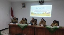 Konferensi  Pers Penyampaian Pemkab Banjarnegara melalui Pj Sekda Tursiman dan OPD terkait ke publik terkait dengan Polemik Penjaringan Perangkat Desa Purwasaba pada 2 januari- 12 Februari 2026.(Dok.beritafakta.id)