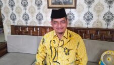 Perwakilan Komite MAN 1 Banjarnegara, Zharkasi Efendi, S.T.h.i dan Anggota DPRD Kota dari Fraksi Golkar. (Dok.Berita Fakta.id)