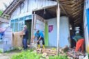 :Kondisi rumah warga Kelurahan Krandegan yang sedang di rehab untuk Program sosial RTLH.(Dok.Kominfo Bna/Berita fakta.id)