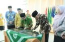 Saat penandatanganan fasilitas Gedung baru RSU PKU Mohamadiyah Banjarnegara oleh Ketua Umum pusat Mohamadiyah Busro Mukodas dan Ketua Umum pimpinan pusat Jawa Tengah Drs.Tafsir.M.a.g, di dampingi oleh dr.Bugar Wijiseno dan Bupati dr.Amalia Desiana serta Wakil Bupati Wachid Jumali Lc.(Dok.Kominfo Bna/Berita  Fakta.id)