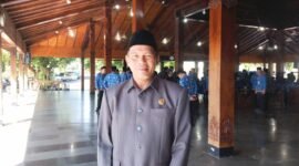 Ketua Komisi l DPRD Banjarnegara Bidang Pemerintahan Isnan Rijadi dari Fraksi Partai Amanat Nasional(Pas) setelah wawancara di acara Rotasi dan pelantikan ASN di Pendopo Dipayudha Adigraha.(Dok.Berita Fakta.id)