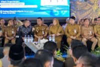 Kunjungan Gubernur Jateng Ahmad Lutfi dalam acara Gerakan Pangan Murah Pemkab Banjarnegara di Desa Gumiwang.(Dok Kominfo Bna)