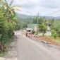 Nampak pekerjaan proyek peningkatan infrastruktur ruas jalan Merden- Lawang Awu sudah di mulai star di bulan april.
(Dok fhoto: Berita Fakta.id)