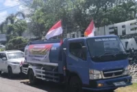 Truk tangki Koperasi BME Blora mengangkut sampel minyak mentah hasil sumur rakyat dari Desa Plantungan, Kecamatan Blora, untuk dikirim ke Pertamina guna menjalani uji kualitas dan kelayakan produksi. (Doc. Istimewa).