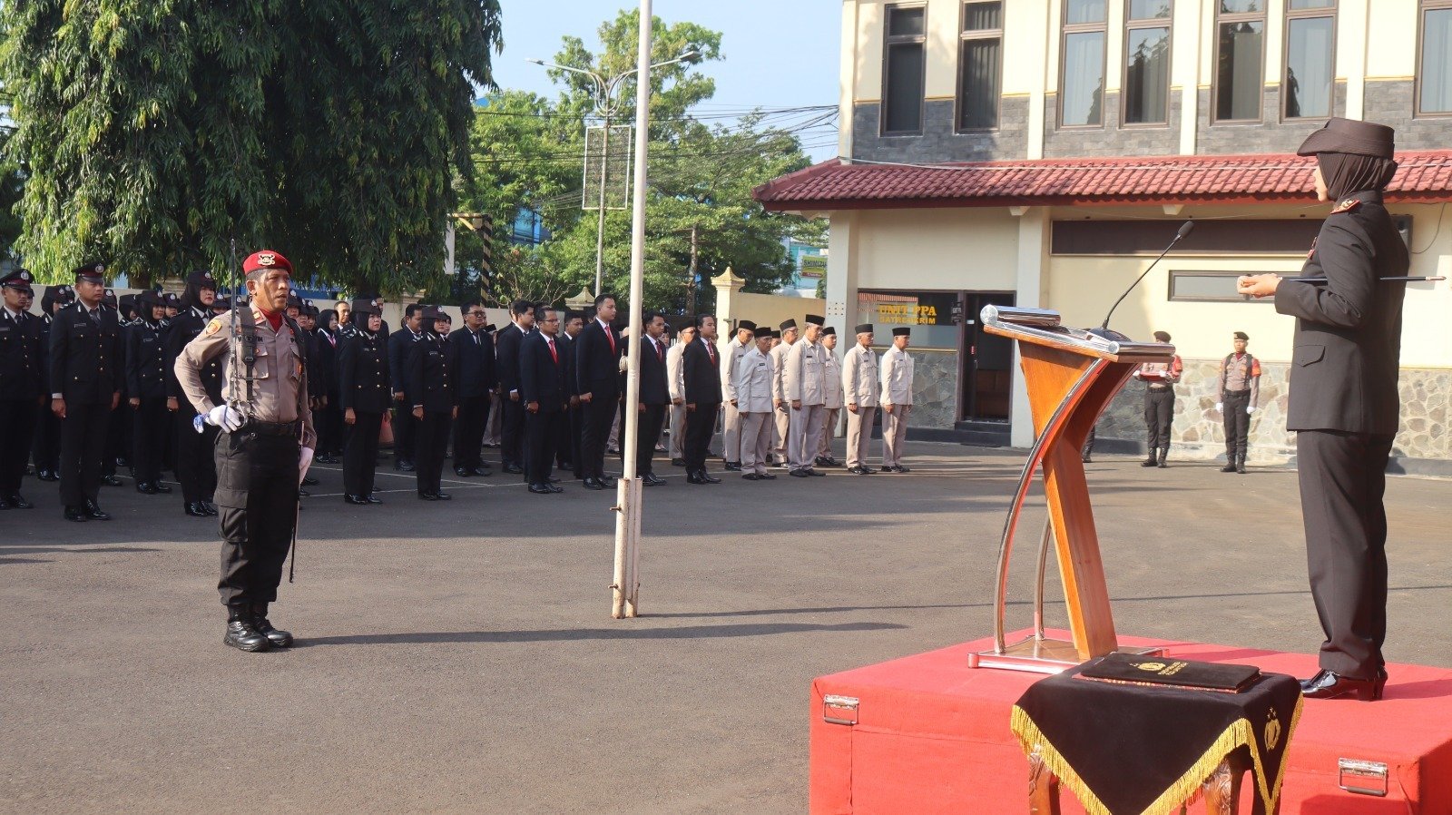 Upacara Hari Lahir Pancasila di Mapolres Purbalingga, Satu Personel Naik Pangkat dan Tiga Purnabakti