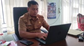 Ibnu Adi Subagyo, S.STP, MAP Kabid Penagihan dan Pelaporan Pendapatan Daerah BPPKAD Banjarnrgara saat berada di ruangannya.(Dok.Berita Fakta.id)