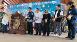 Bupati Banjarnegara Amalia Desiana resmi membuka Dieng Culture Festival(DCF) di Pendopo Dipayudha Adigraha.(Dok.Kominfo Bna/Berita Fakta.id)