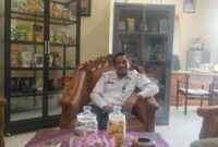 Firman Sapta Adi, S.PT Kadis DPPKP Kabupaten Banjarnegara saat di wawancarai oleh Awak Media di kantornya.(Dok.Berita Fakta.id)