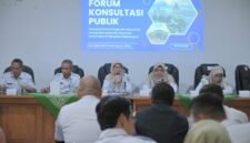 Dinas Kesehatan Kabupaten Banjarnegara melalui forum Konsultasi Publik melaksanakan sosialisasi peningkatan layanan kesehatan PBI dan percepatan eliminasi TBC dengan mengoptimalkan BPJS Kesehatan untuk masyarakat, di Aula Sasana Karya Praja Setda Banjarnegara.(Dok.Kominfo)
