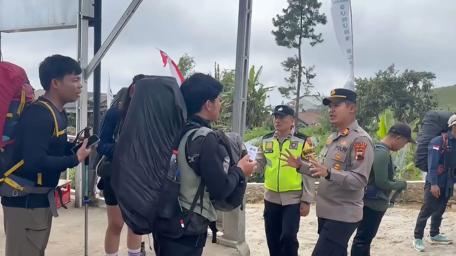 Polisi Imbau Pendaki Gunung Slamet Cegah Karhutla