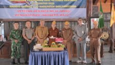 Sila Satriana Staf bidang Pemerintahan, Hukum dan Politik serta OPD terkait, Komisi l Bidang Pemerintahan Martoyo, S.sos, dan Perwakilan dari Veteran saat acara moment tersebut di Pendopo Dipayudha Adigraha.(Dok.Kominfo Bna/Berita Fakta.id)