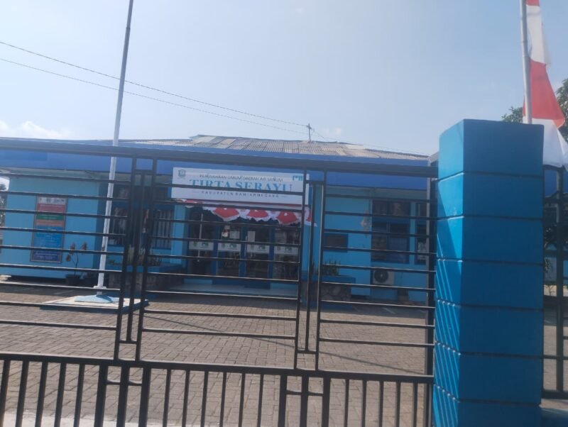 Kantor Perumdam Tirta Serayu Banjarnegara yang terletak di Kelurahan Parakancanggah, timur terminal utama Banjarnegara, nampak dari depan.(Dok.Berita Fakta.id)