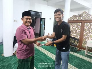 Ketua Bank Sampah Barokah Bantu Persiapan Maulid Nabi di Masjid Jamiul Barokah