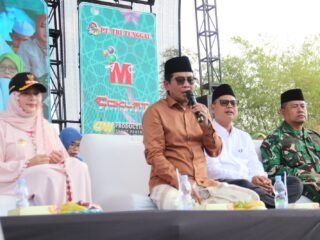 Brebes Bersholawat di Karangmalang, Ribuan Jamaah Larut dalam Tausiah Abah Anza: Merawat Akhlak, Mensyukuri Kemerdekaan