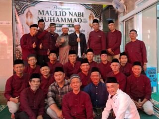 Maulid Nabi di Masjid Jami Nurul Yaqin, Warga Diajak Meneladani Akhlak Rasulullah di Era Sekarang