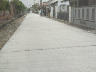 Bupati Brebes Paramitha Widya Kusuma, Penuhi Tuntutan Warga Desa Kemukten Bangun Jalan Rusak