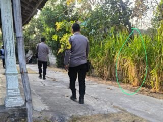 Kakek Pendiam Gantung Diri di Pohon Mangga Dekat Masjid Desa Tanjung Magetan